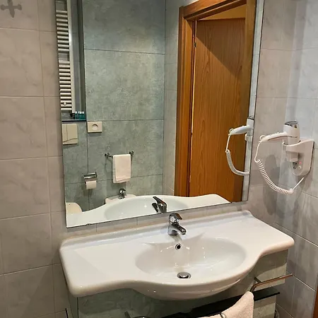 Re Hotel Lissone