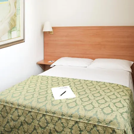 Hotel Re 3*